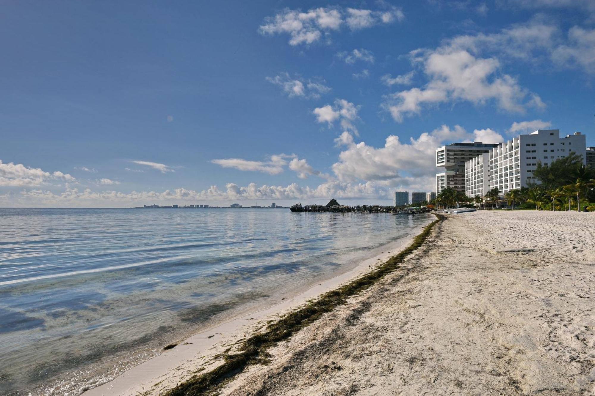 Beachfront Apartment Blue Vista Cancún Exteriér fotografie