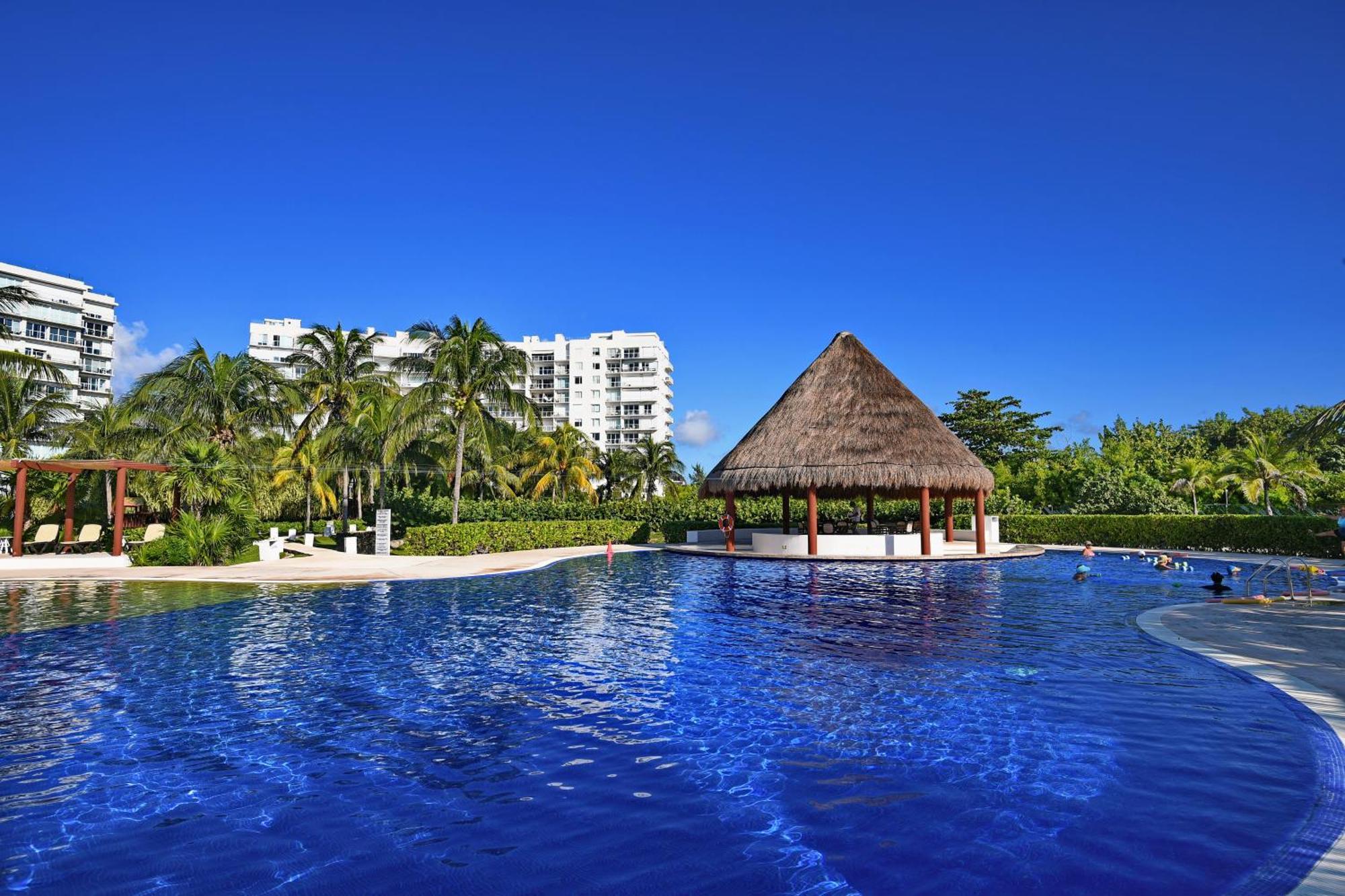 Beachfront Apartment Blue Vista Cancún Exteriér fotografie